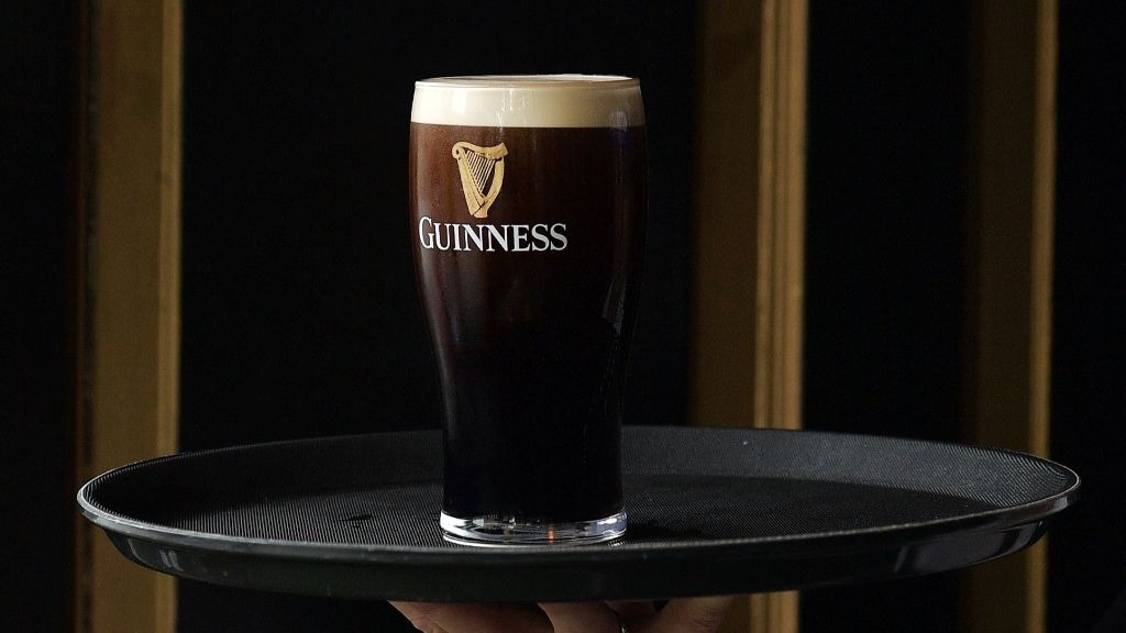 爱尔兰的国徽上面有风笛还是竖琴,爱尔兰的国徽为什么是竖琴