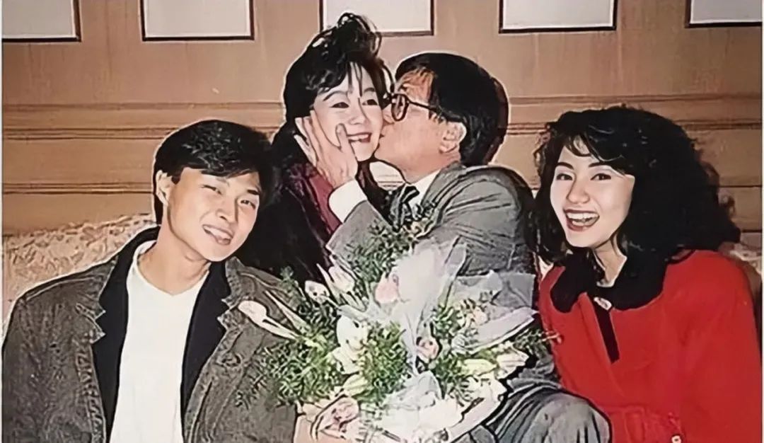 穿三百万皮草的香江富贵花，前半生让人羡慕，后半生却惨遭唾骂？