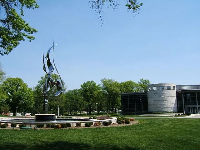 美国有名的大学城,美国北卡罗来纳大学教堂山