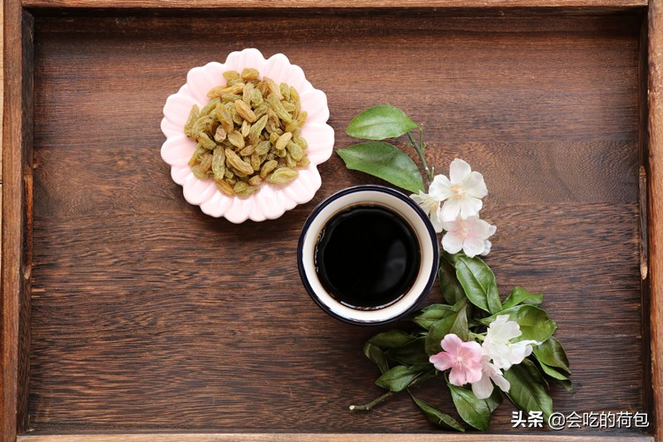 醋泡葡萄干的时间很久了效果好吗,醋泡葡萄干的正确做法与吃法窍门