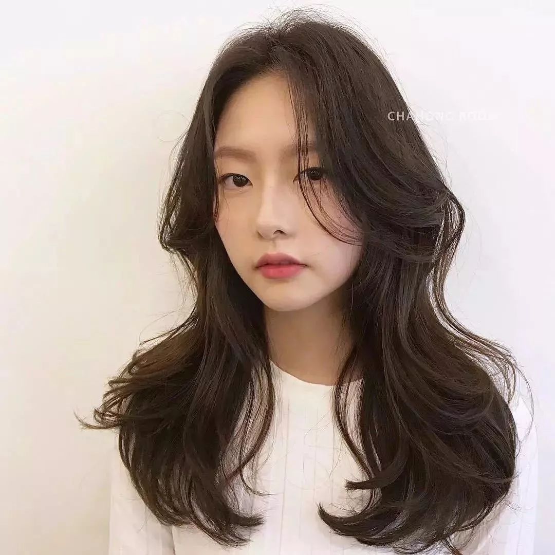 中长发锁骨发烫发中卷,初恋锁骨发中长发烫发