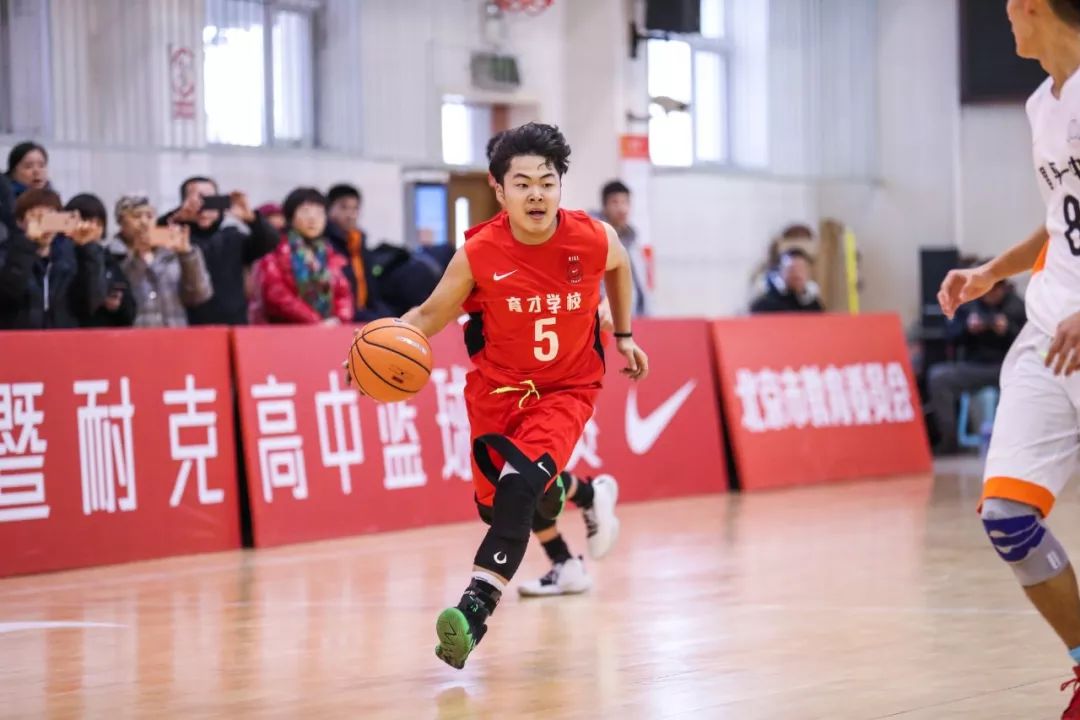 十六强激烈幸存不易新八强更强明日开战丨2018-19耐克高中联赛