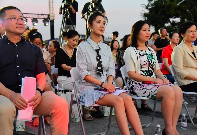 卖山寨Supreme，薇娅被骗了？