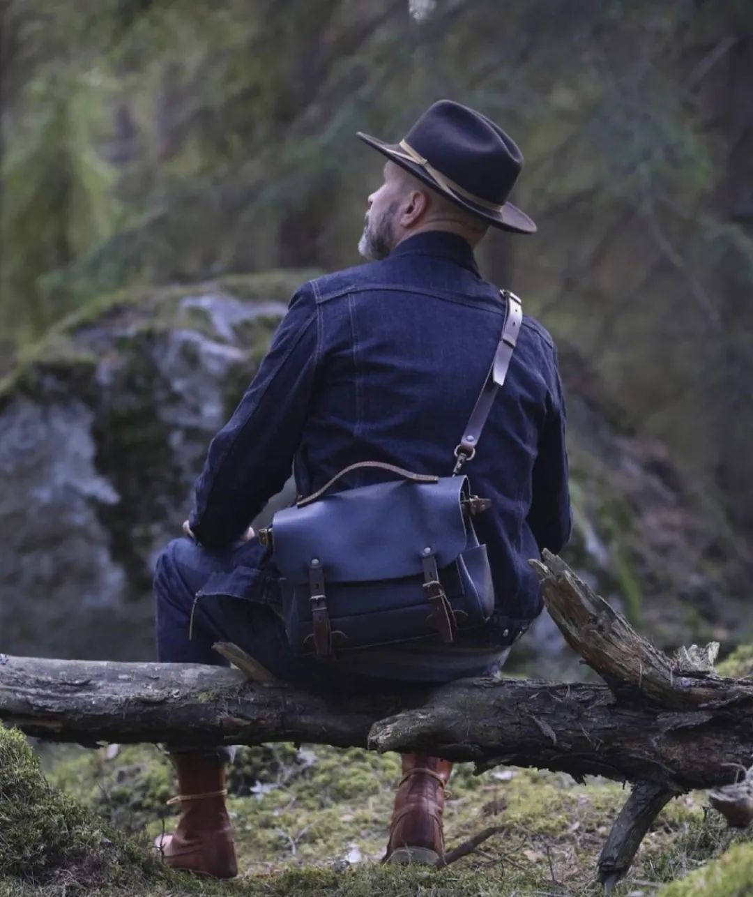 最新款男士手袋,比较常见的男士手袋品牌