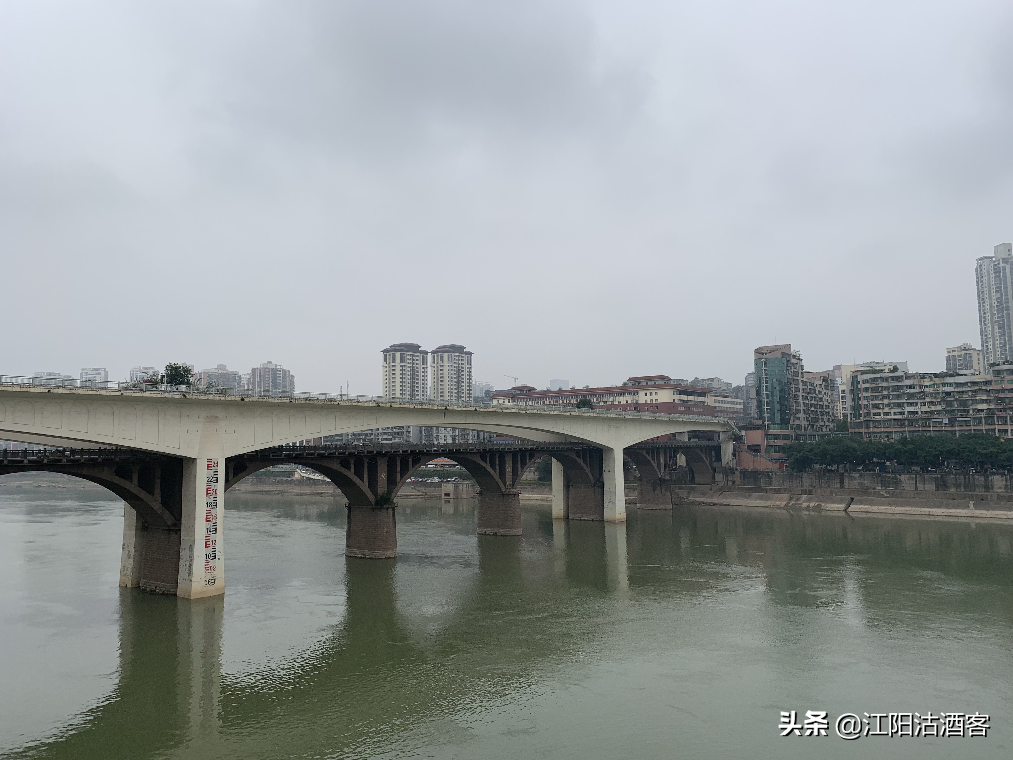 泸州馆驿嘴滨江路,泸州馆驿嘴和重庆朝天门