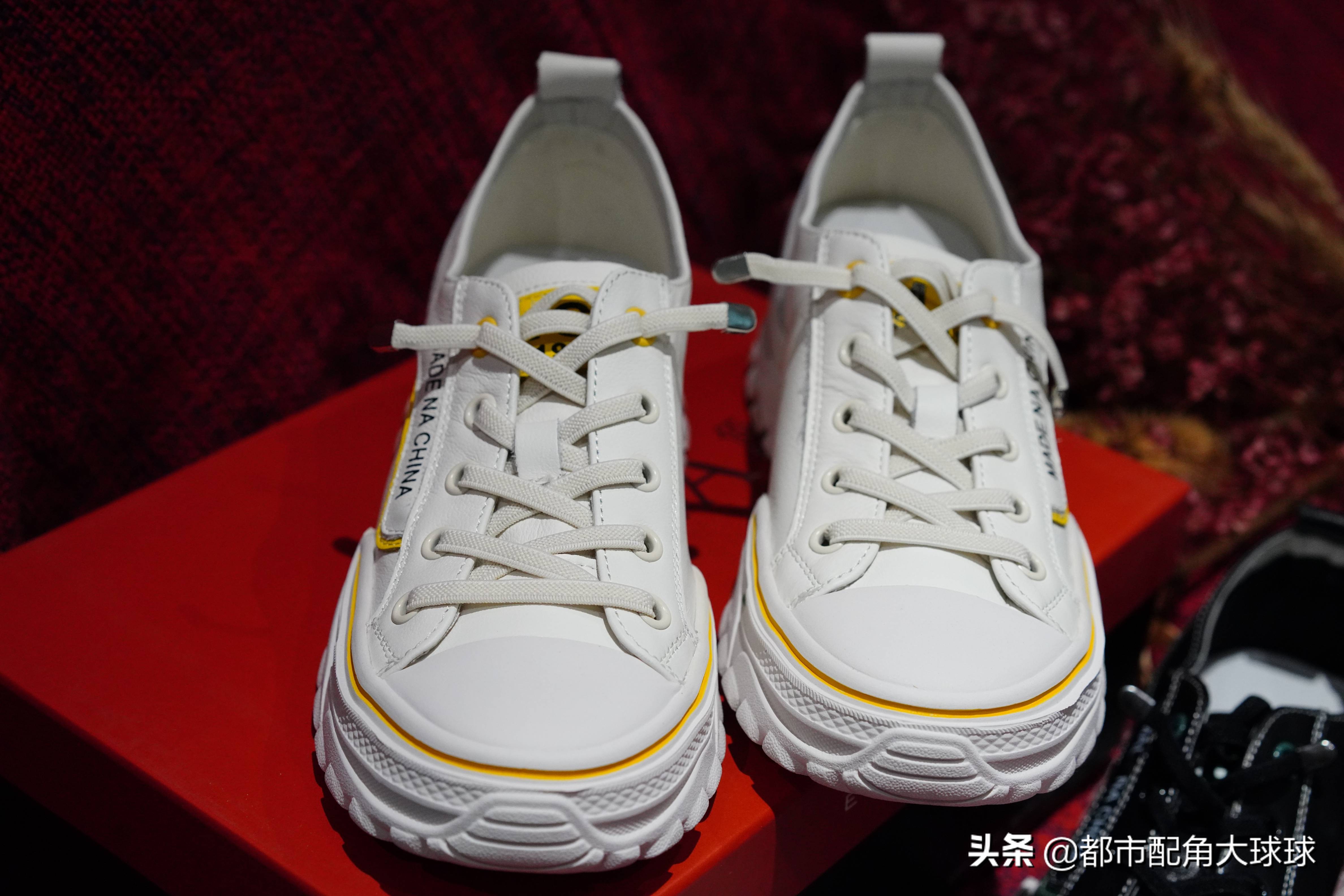 推荐一款2022年休闲鞋透气,又好穿又好看的休闲鞋