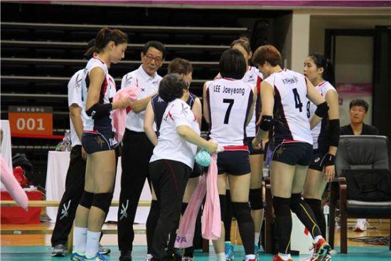 韩国跳水运动员被教练欺负,韩国冠军被教练欺负