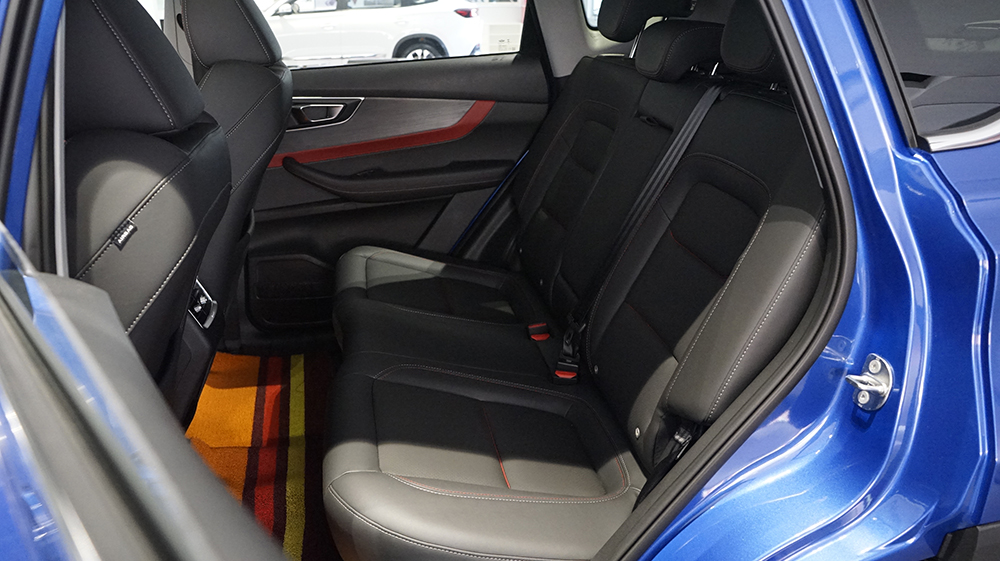 奇瑞瑞虎7plus1.5tcvt试驾视频,峰格设计作品