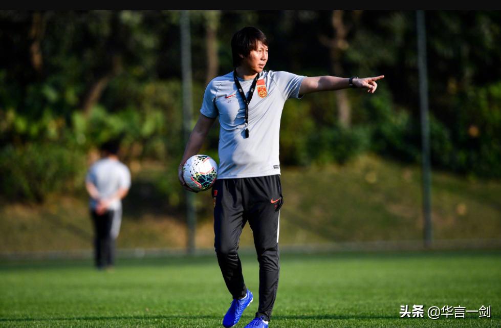 一张照片说明国足真相,国足一张图