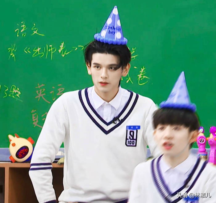 这个爱豆真励志，从200斤胖子逆袭成最帅训练生，*服私**港风超时髦