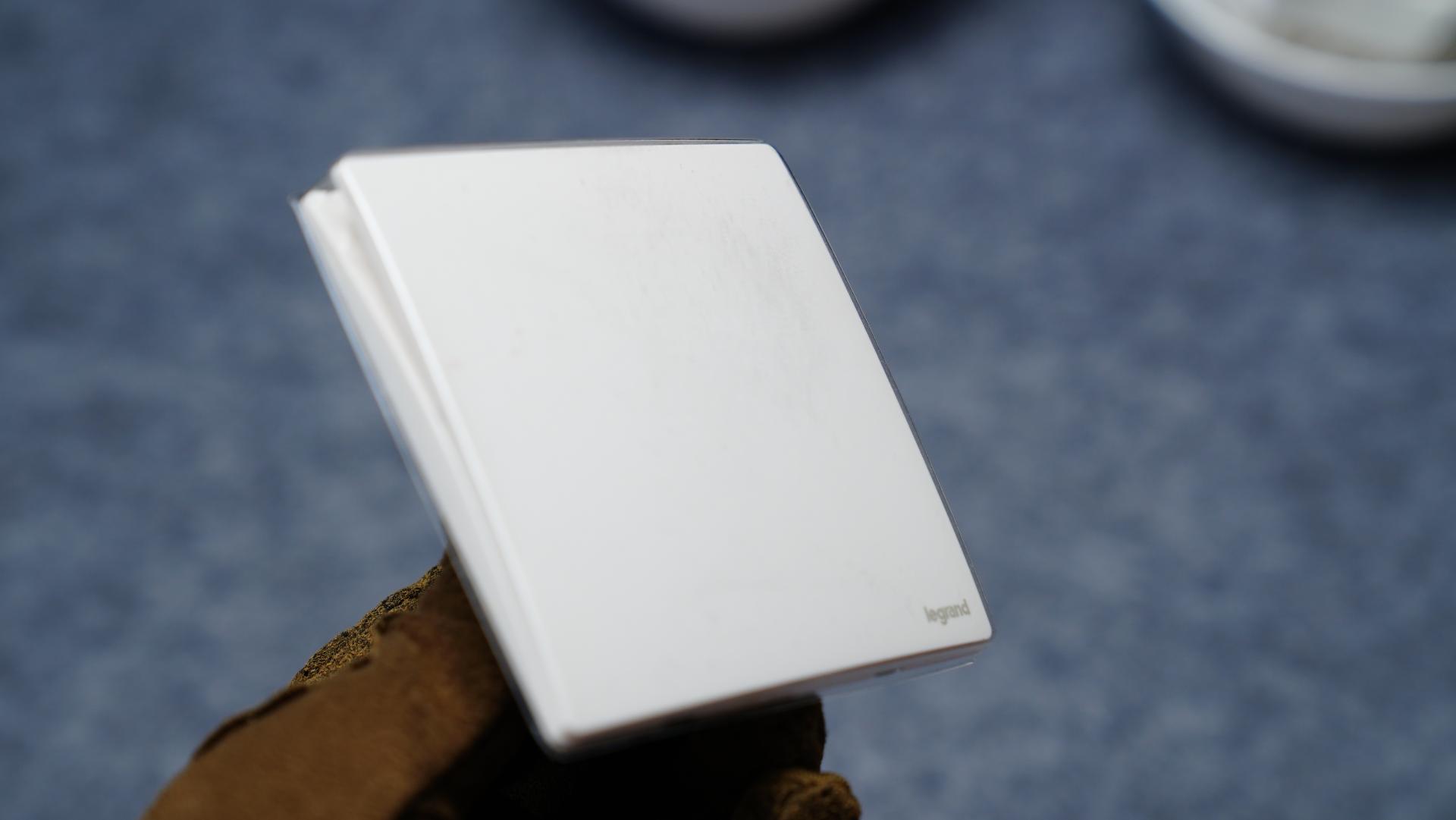 装修开关插座选择哪个品牌好,开关插座公认的哪个好