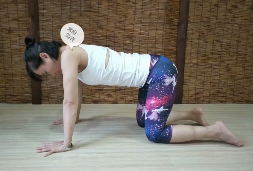 瑜伽越练肩膀越僵硬咋回事,肩膀厚练瑜伽可以改变吗