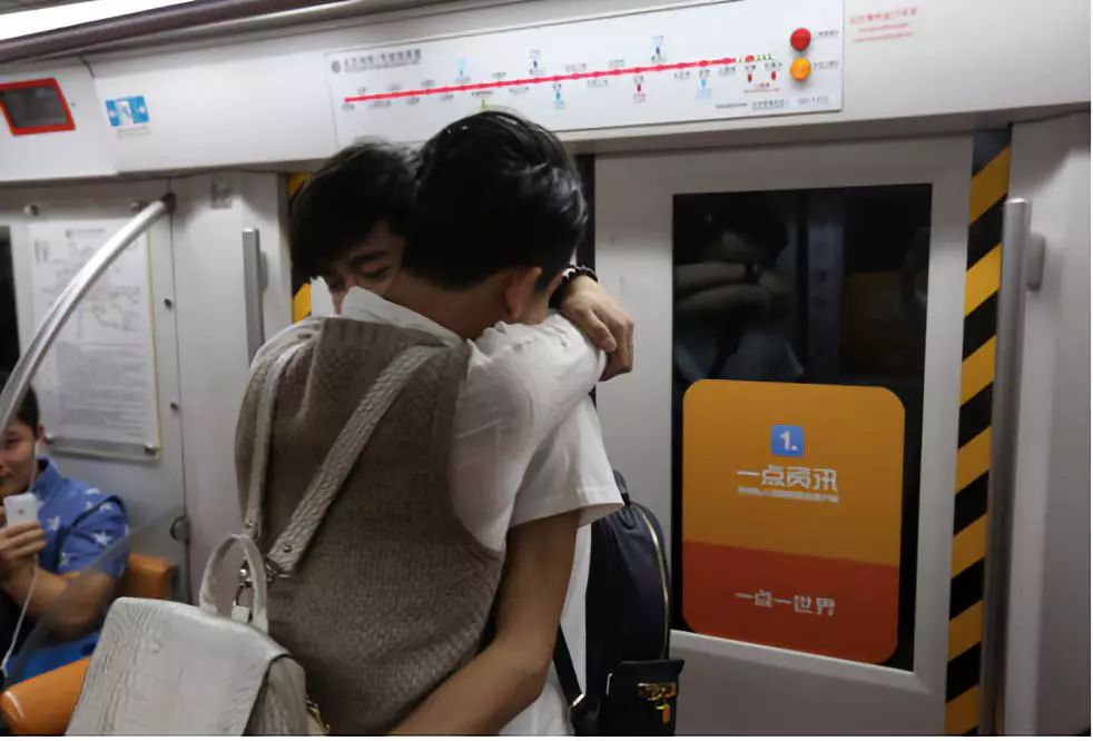 在孝道面前,中国同性恋者活得有多难?