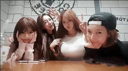 虽然她是在鄙视，不过我突然有了个大胆的想法