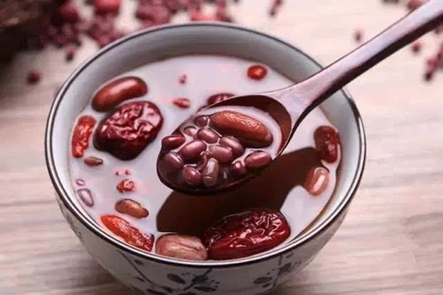 缺铁性贫血吃什么补血最快食谱大全,缺铁中度贫血喝补血口服液能好吗