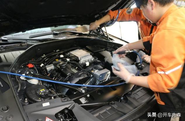 汽车发动机用水冲下没事吧,速腾发动机清洗可以直接用水冲吗