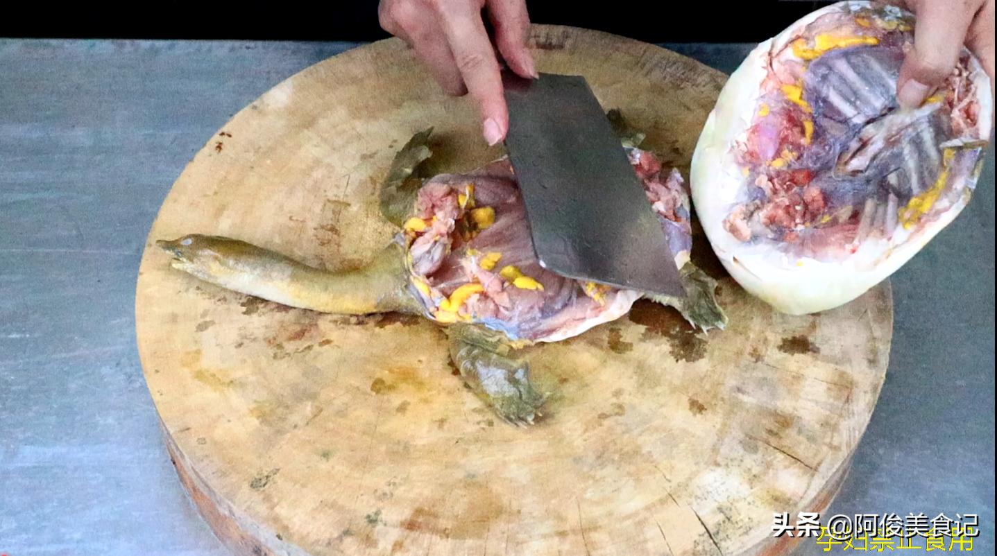 大厨清炖甲鱼最正宗的做法,甲鱼如何宰杀和做甲鱼汤