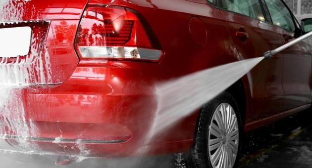 汽车车漆养护最好的方法,车子脏了简单洗一下