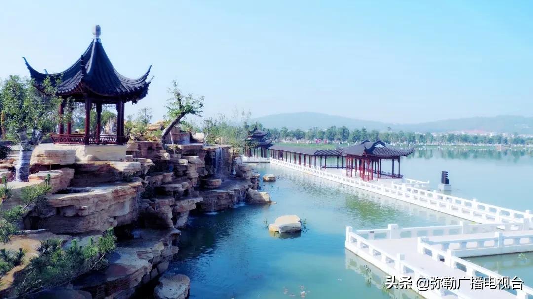 弥勒美食推荐离湖泉景区最近,弥勒五彩云池风景区