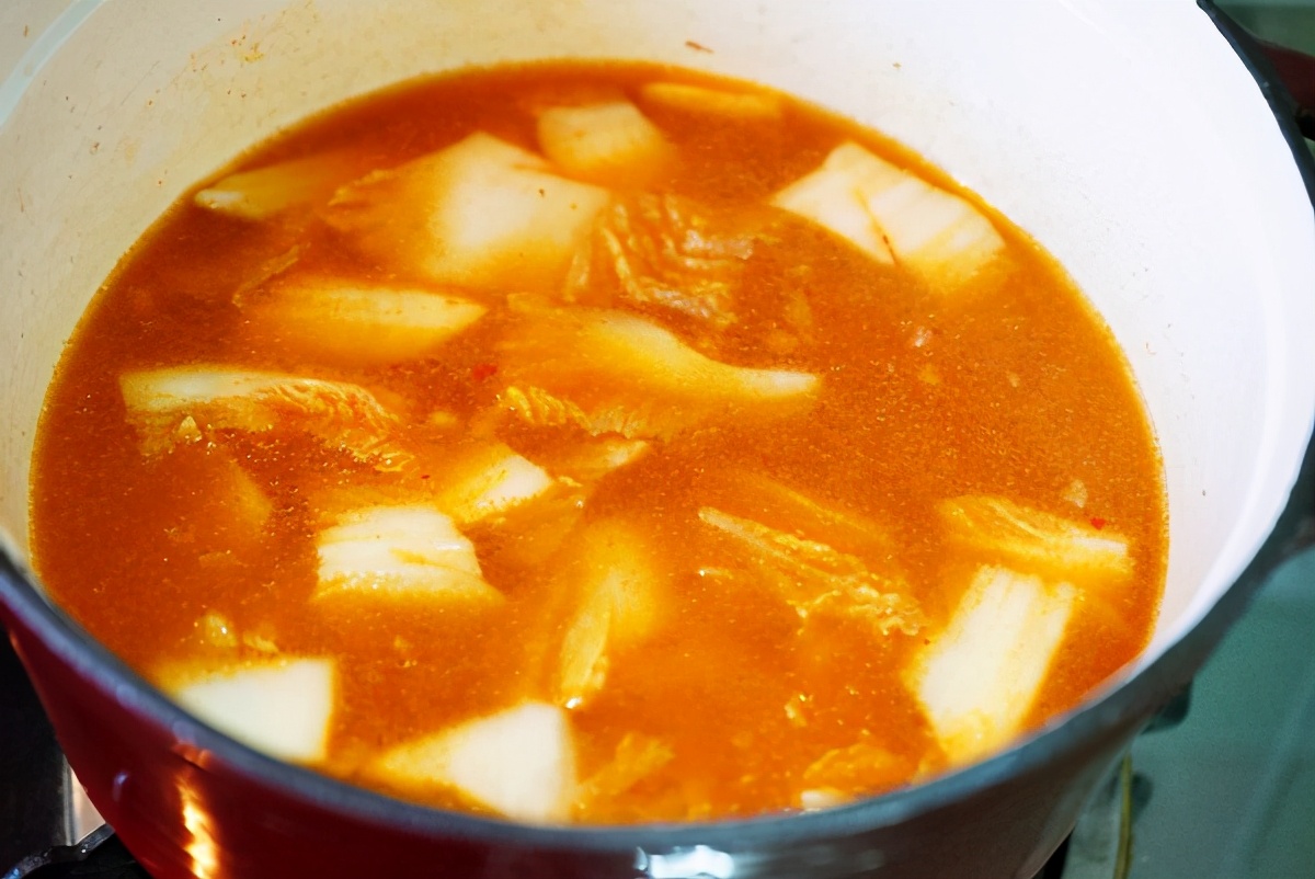 大酱汤放辣白菜,辣白菜和韩国拌饭酱