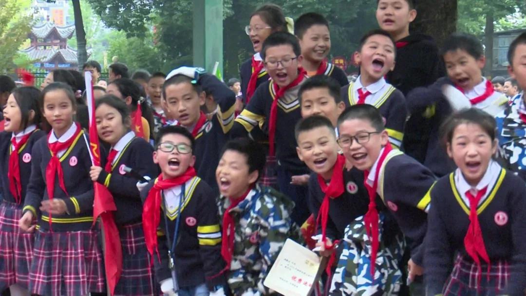 向日葵、比卡丘,嗨翻桐梓这些学校