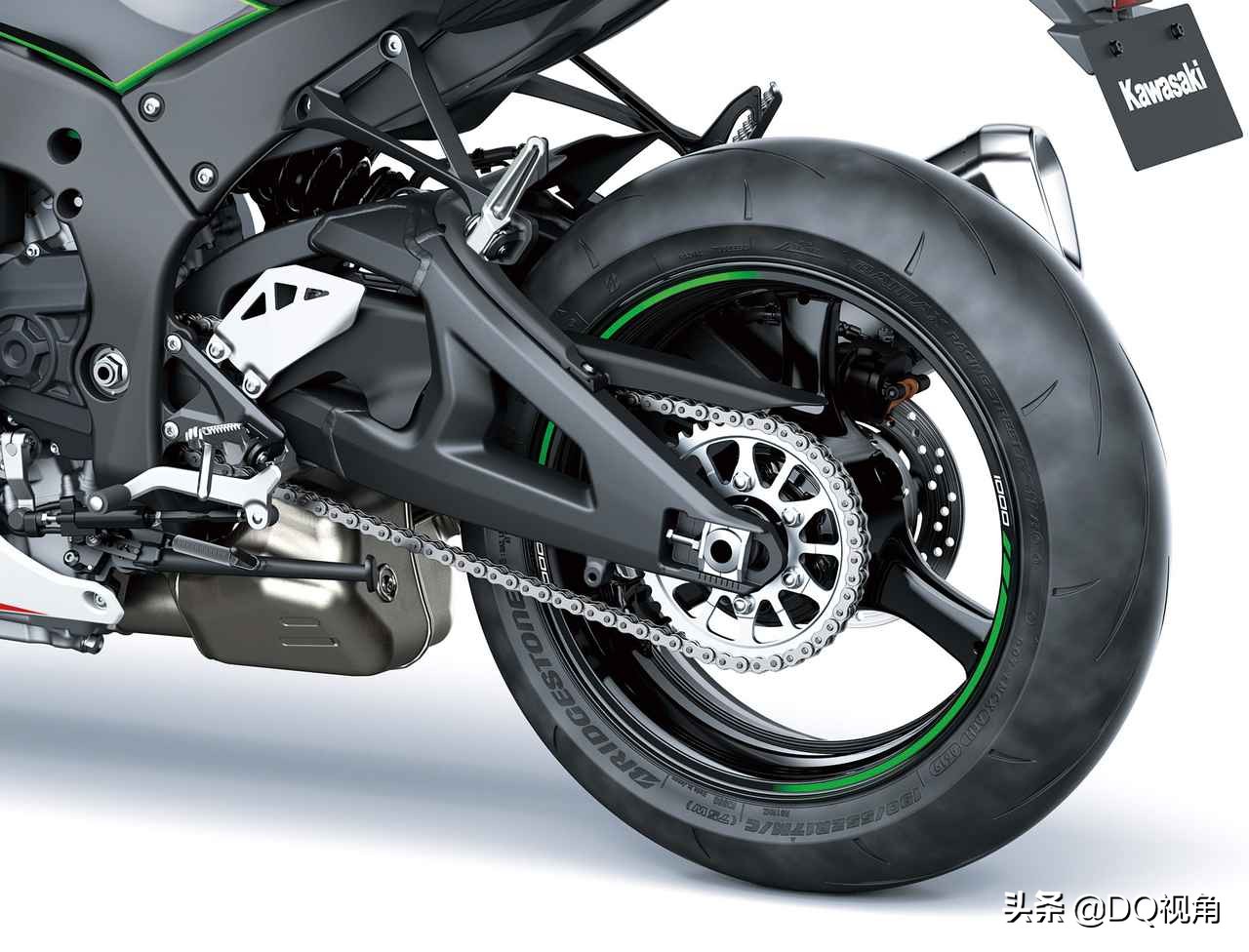 最新款川崎zx-10r赛道测试,2022款川崎ZX-10R