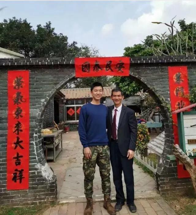 那个知名育儿博主的儿子，在美国自杀了