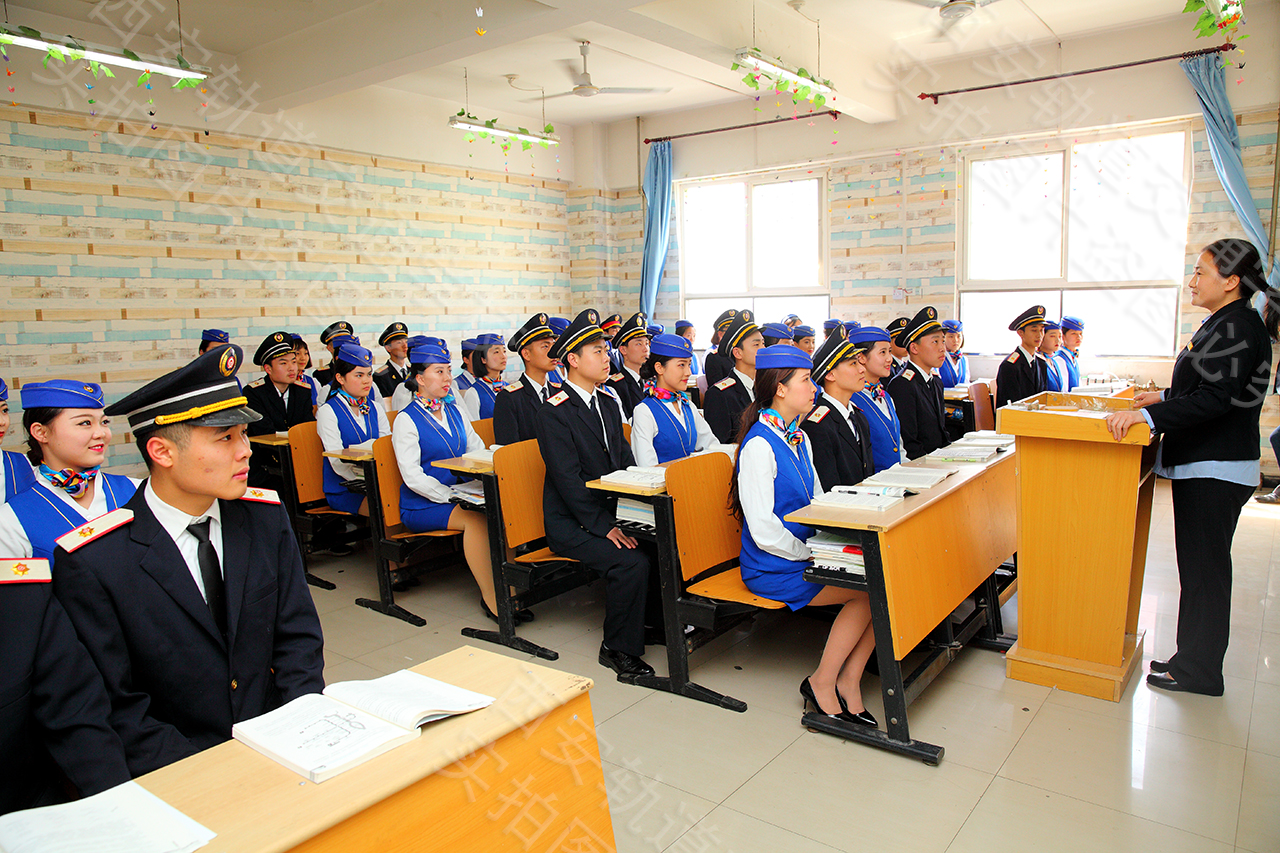 西安靠谱的高铁乘务专业学校,初中生高铁乘务专业