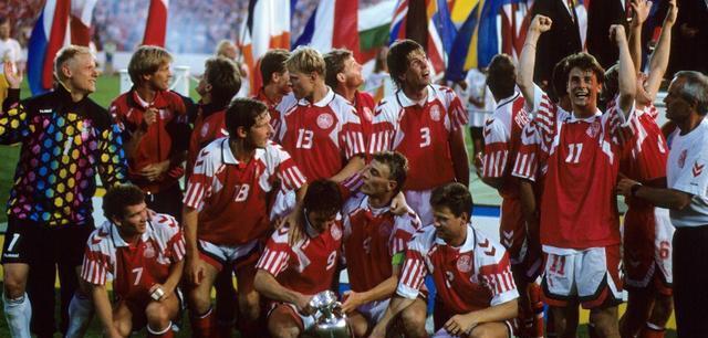 足坛十大黄金后卫,足坛十大黄金左脚第二名