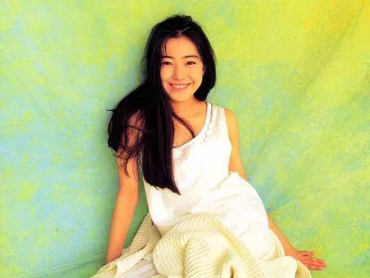 从少女到女人的香水,柔和东方香调的代表性经典香水