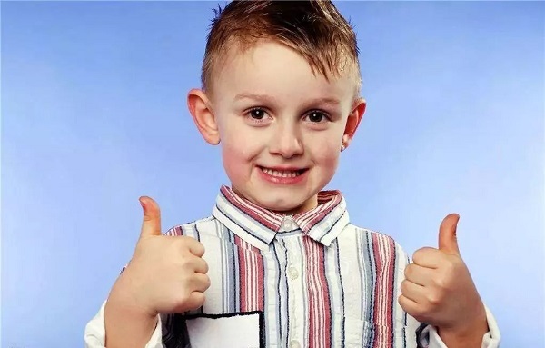 小朋友喜欢攀比怎么教育,家里孩子攀比心理严重怎么教育