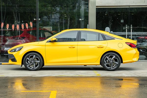 22款名爵5到底值不值得买,名爵5300tgidct青奢风潮版