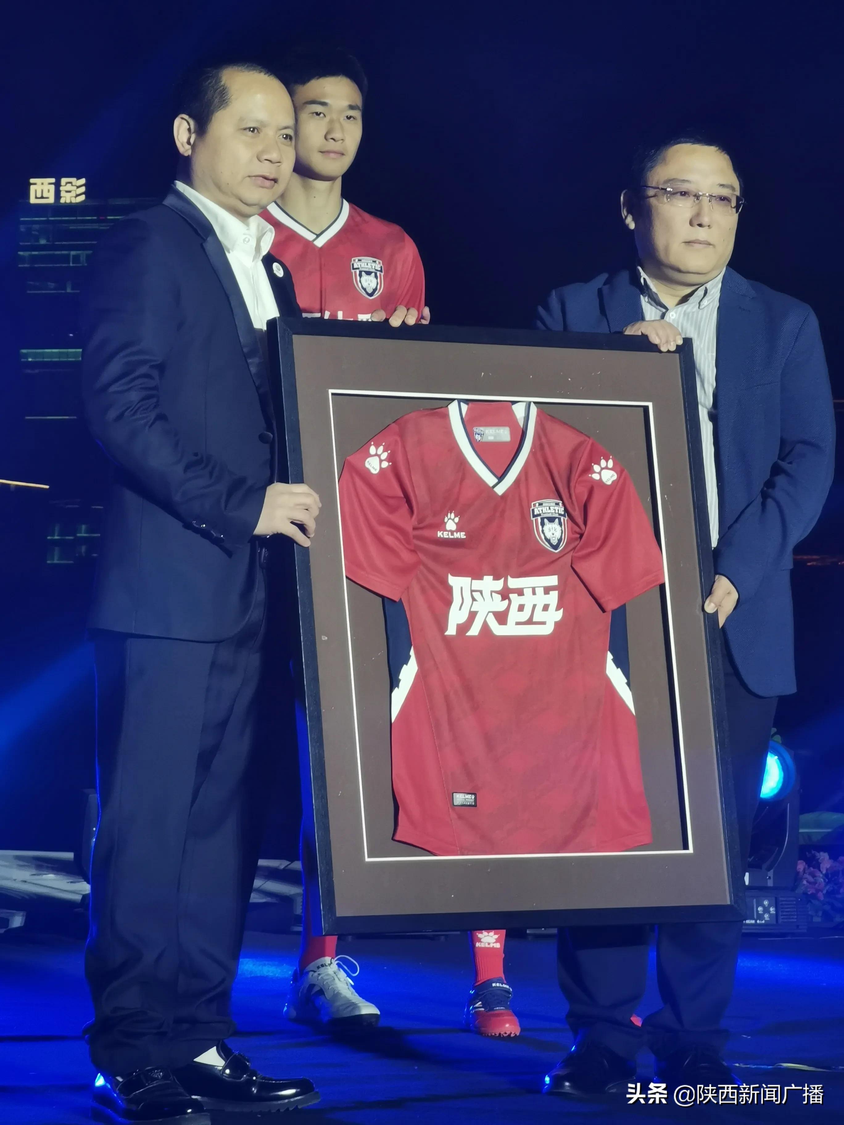 卡尔美亚洲杯出征系列训练服,卡尔美大赛服