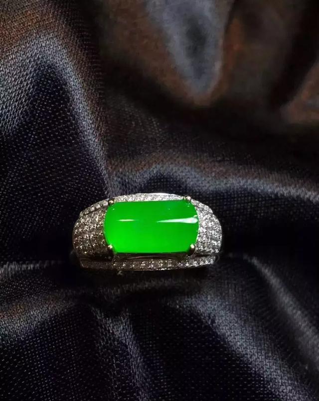 翡翠小秘诀,买翡翠必须要知道的小技巧