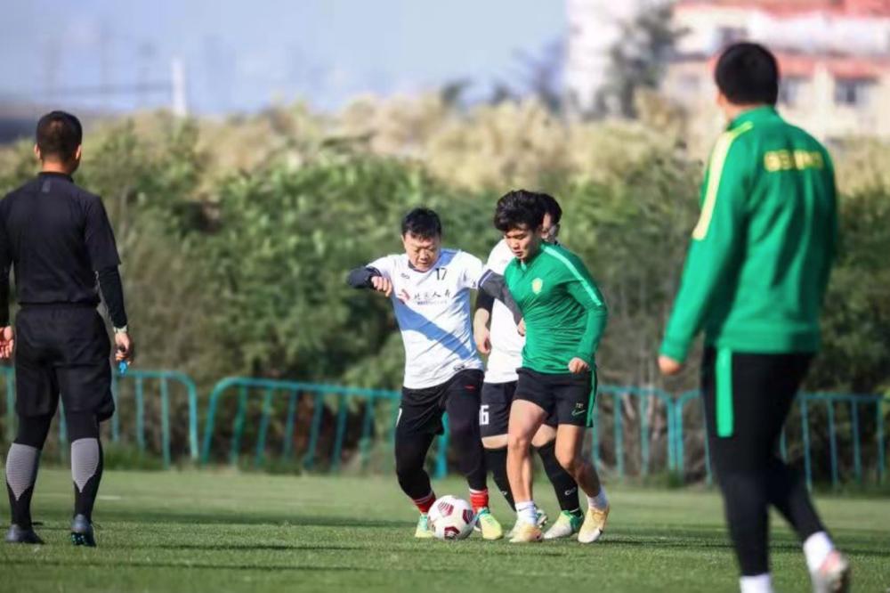 “身边亲人足显精彩”北京人寿与北京国安友谊足球赛圆满成功