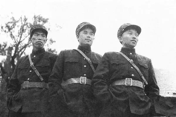 虎将梁兴初去世，战友要求解剖尸体，为何妻子强烈拒绝？