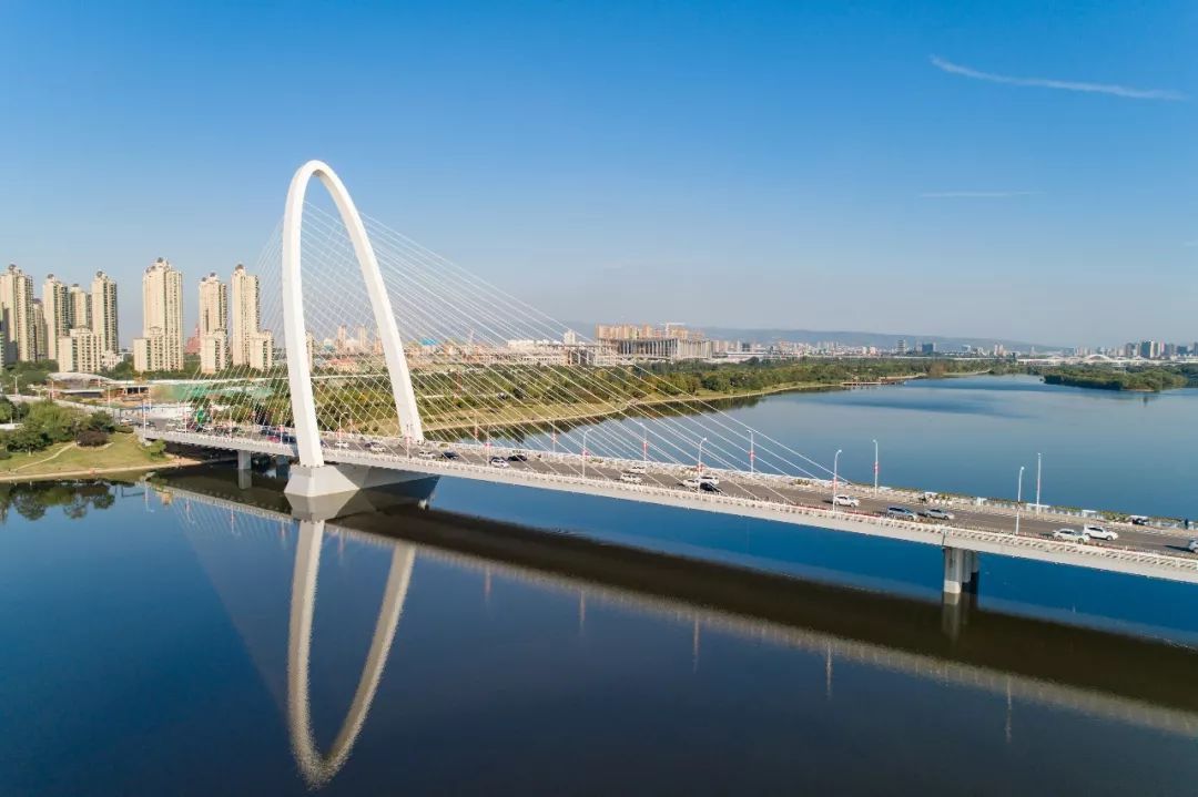 央视西安夜景浐灞,央视新闻直播西安电视台