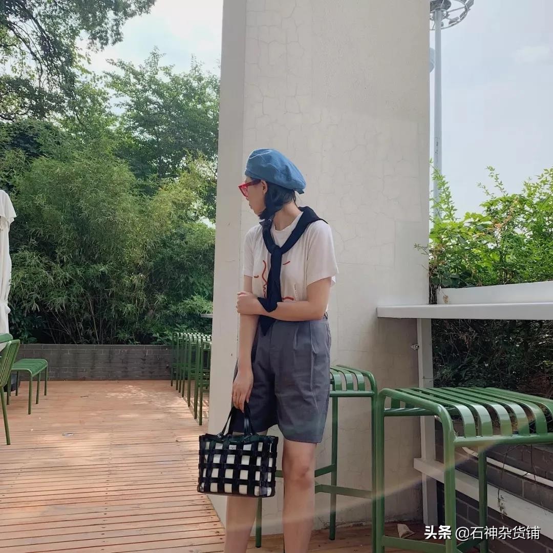 泫雅颜值巅峰时期穿搭,泫雅刚出道时候穿搭