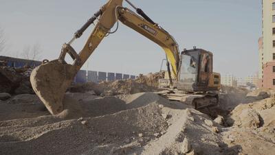 最豪华的三一挖掘机,老式三一挖掘机