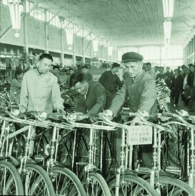 凤凰飞鸽永久自行车为啥那么便宜,怎么区别凤凰飞鸽永久自行车