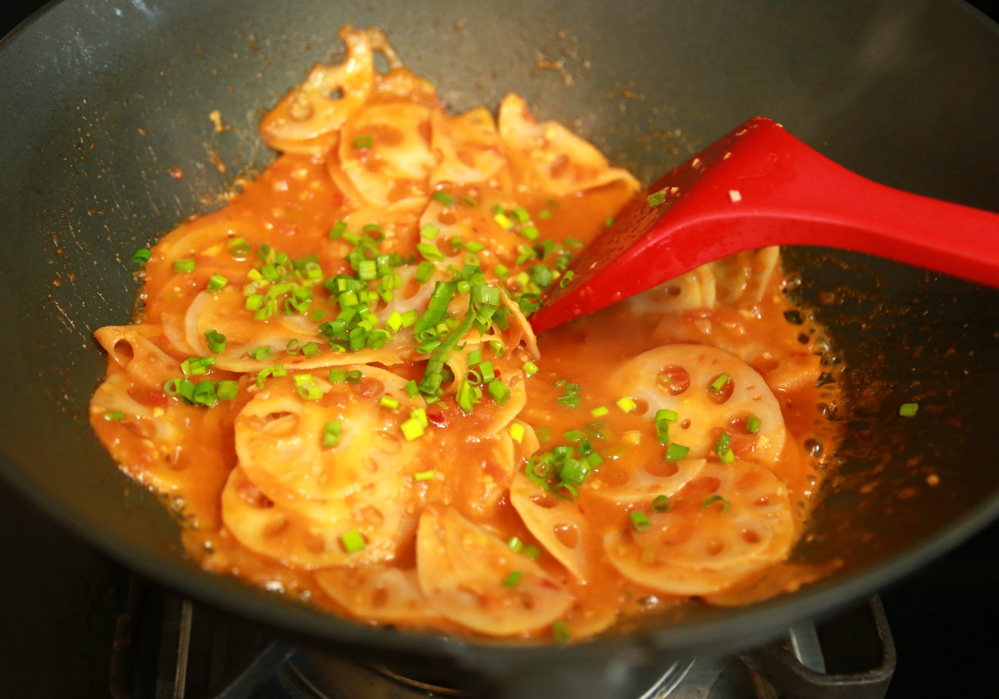 莲藕怎样炒出来脆好吃,莲藕怎么炒才好吃短视频