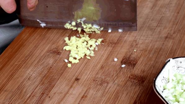 在家怎么炒粉丝不粘锅,粉丝怎么炒才不会粘锅变成一坨