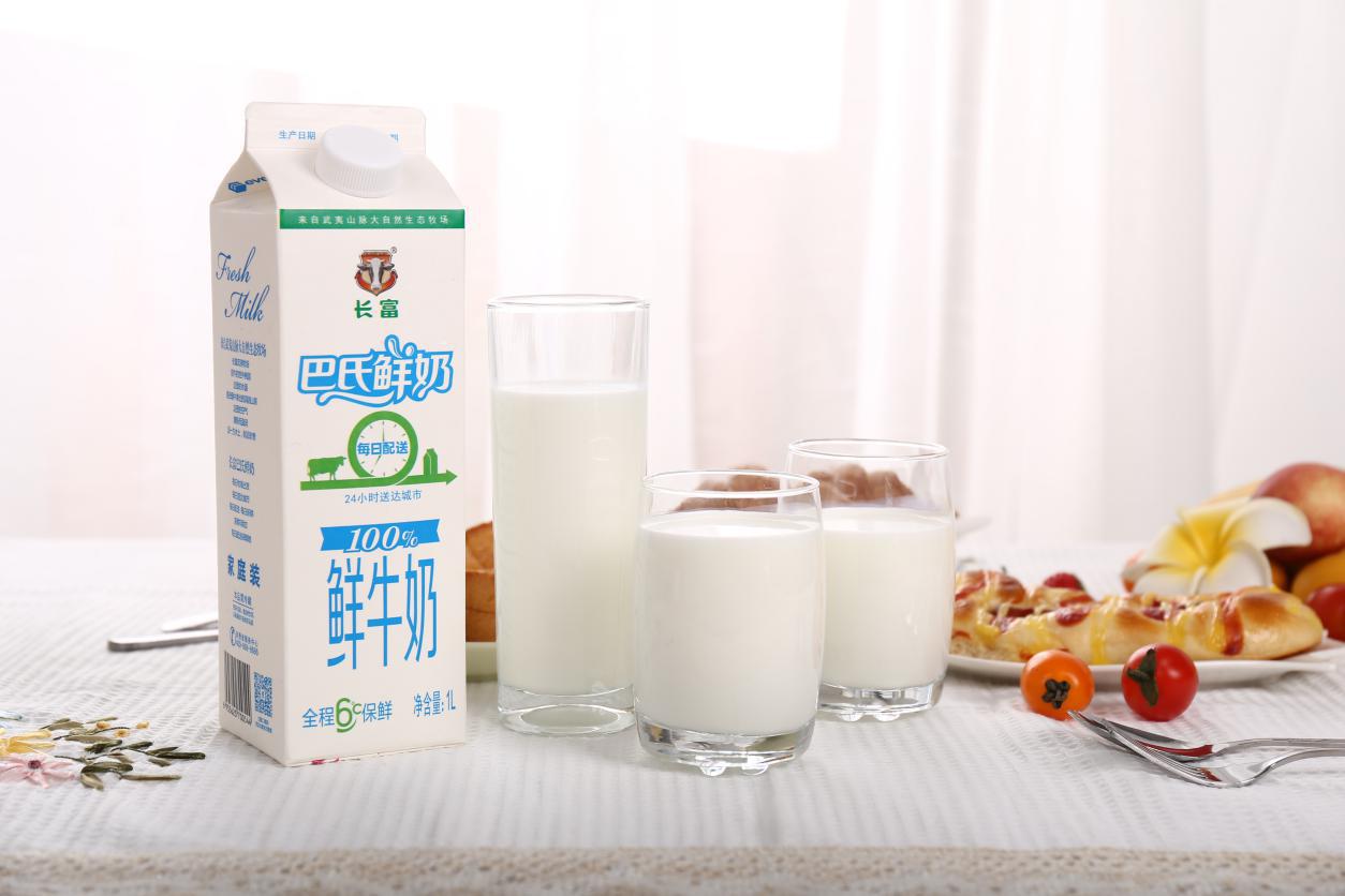 长富巴氏鲜奶与普通纯奶,长富巴氏鲜奶和光明鲜奶哪个更好