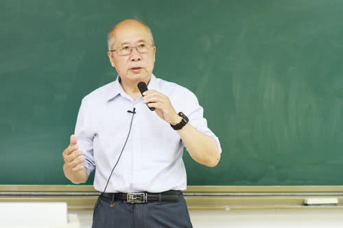 教授葛惟昆,葛惟昆教授演讲足球