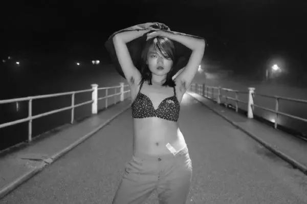 什么?你怎么能露汗毛呢?