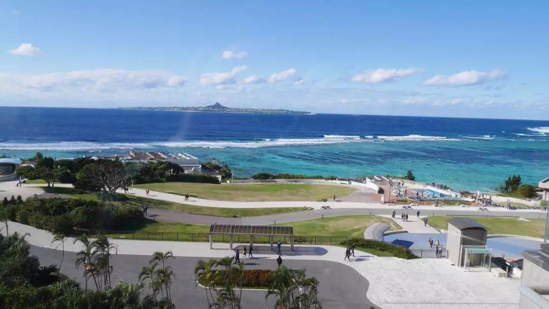 出走冲绳|有一种海水的蓝，叫做果冻蓝