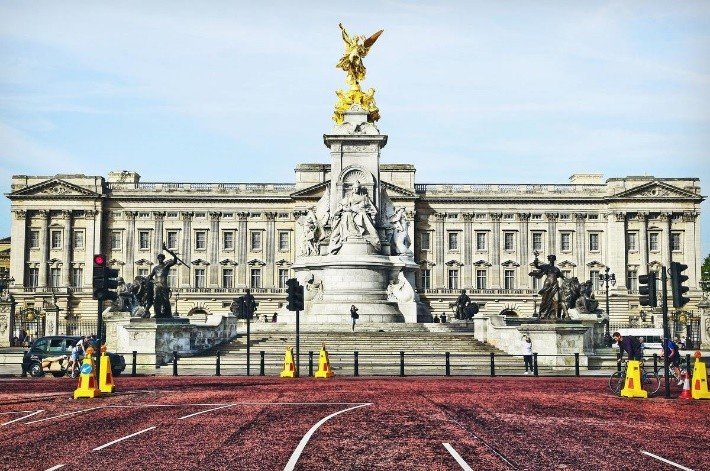 英国男子曾两度闯入白金汉宫,英国男子翻入白金汉宫