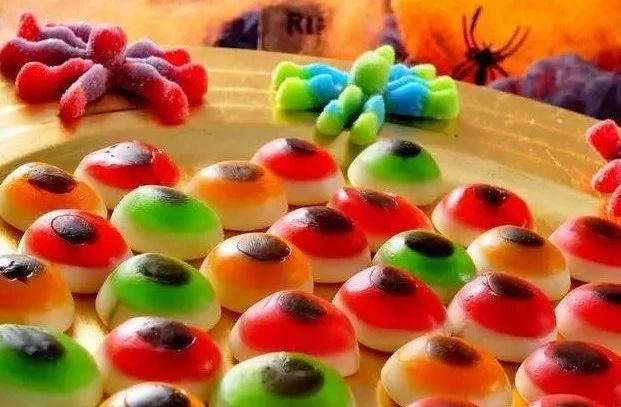 贵的离谱!机场免税店这些商品不比商场便宜?专家建议...