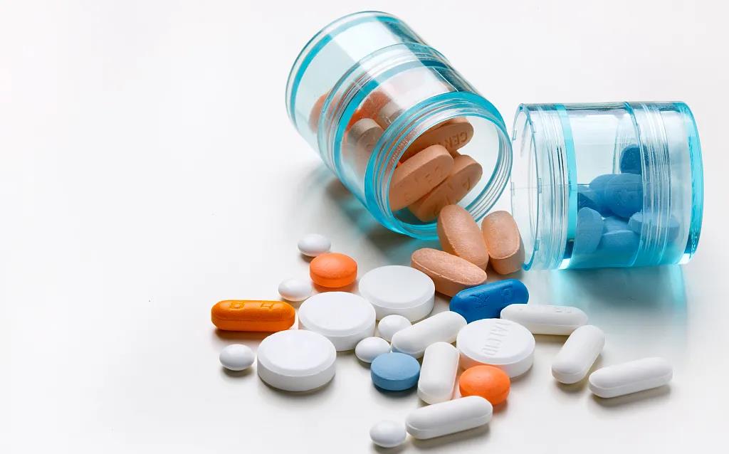 骨折伴类风湿关节炎,打个喷嚏都会骨折完整视频