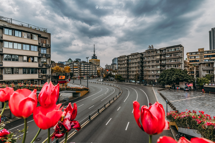 宽窄巷子游客照,宽窄巷子拍照照片